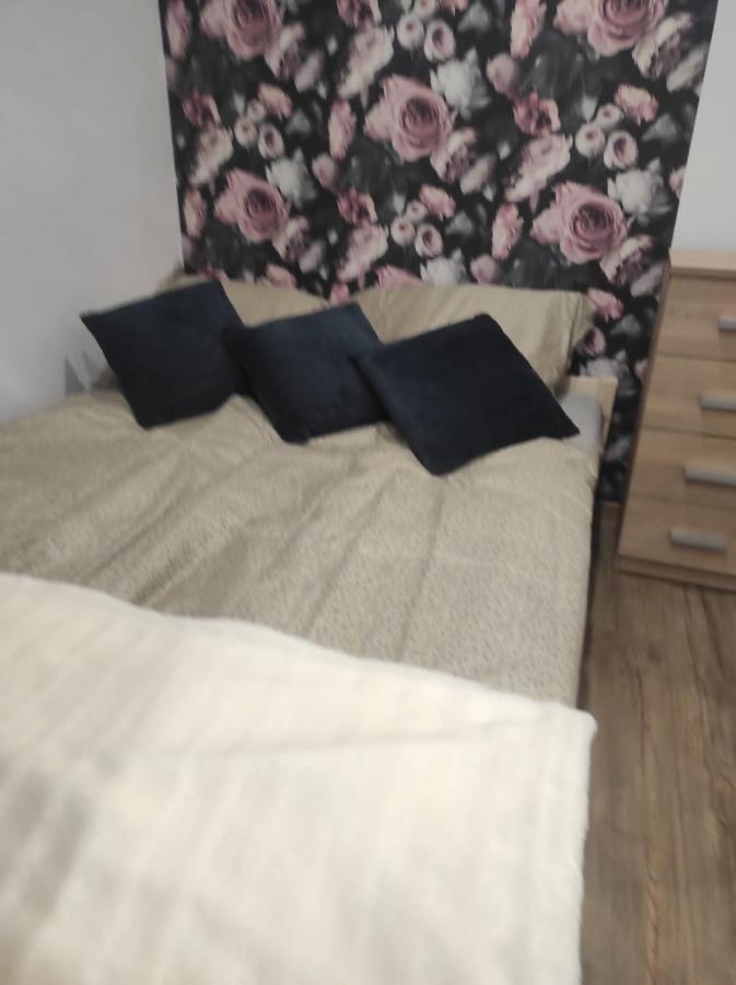 דירות Walbrzych Pilsuckiego News Apartament מראה חיצוני תמונה